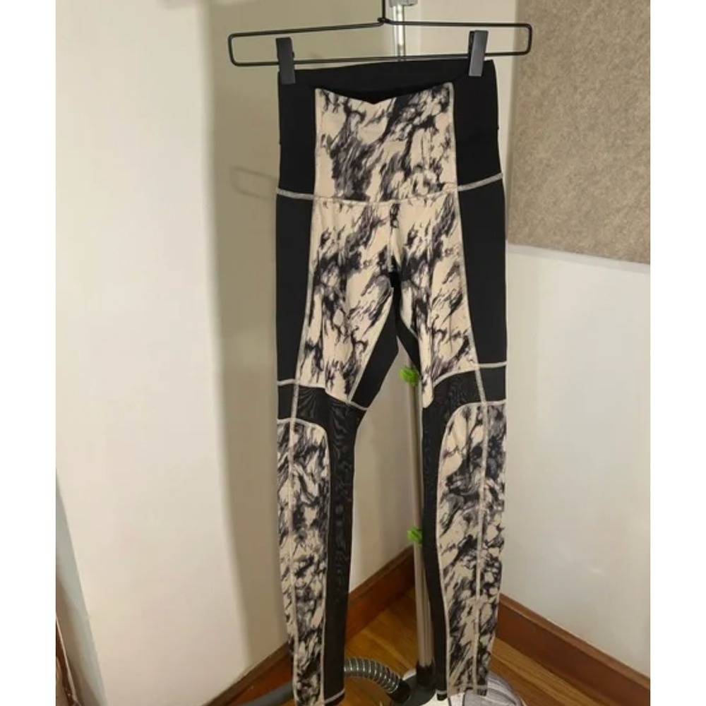 Lululemon Breathe Easy Pant – Size 4 – Great Granite Black Mojave Tan‎ / Black